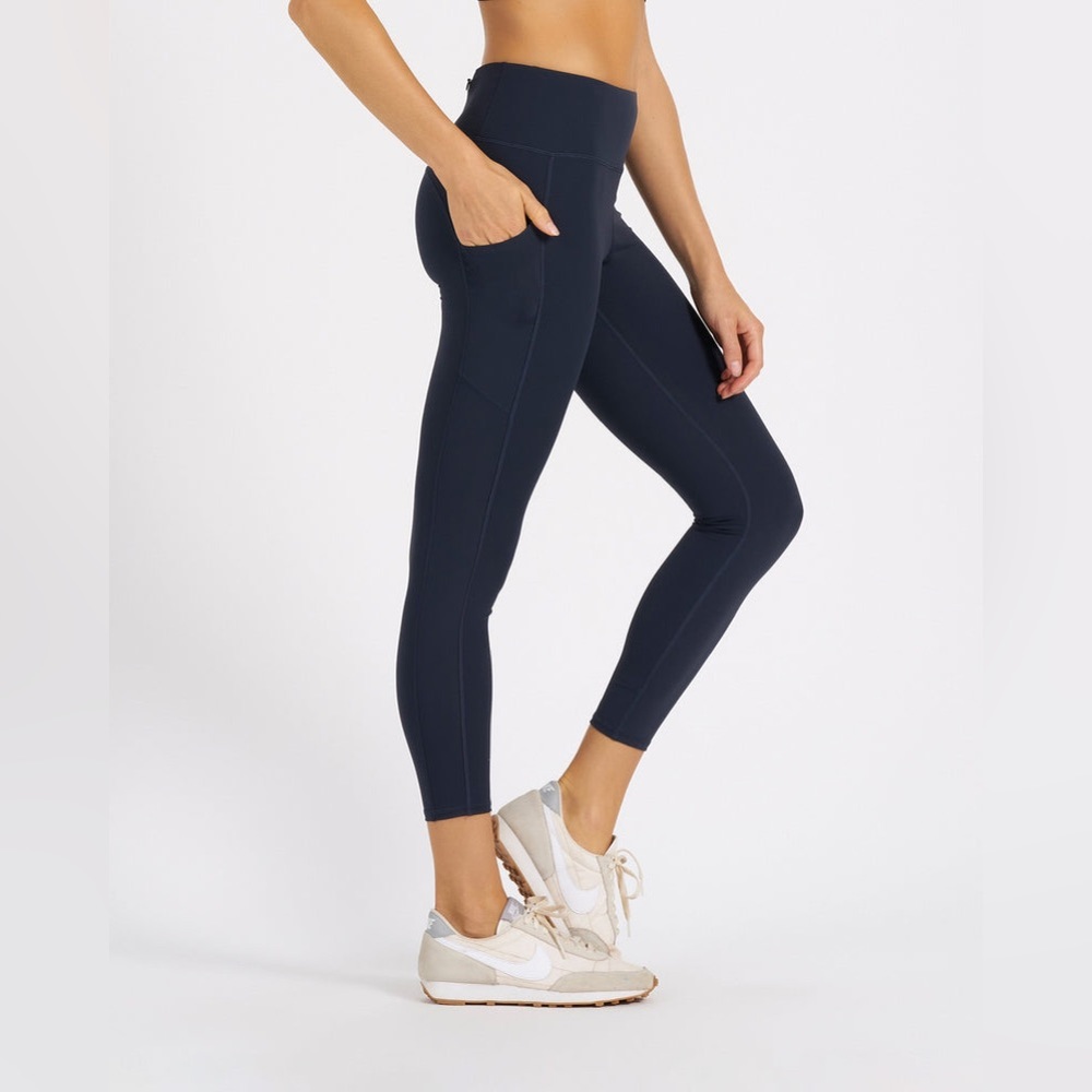 Vuori Stride Leggings Size NWT ink